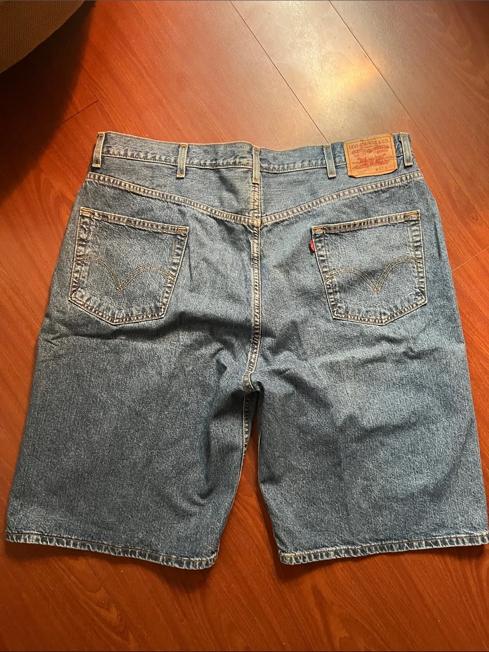 Levi’s Classic Blue Denim Men's Shorts - Loose Straight‎ Fit w42